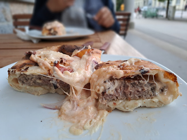 PizzaBurger POINT Ljubljana - Gastronomija in gostinstvo