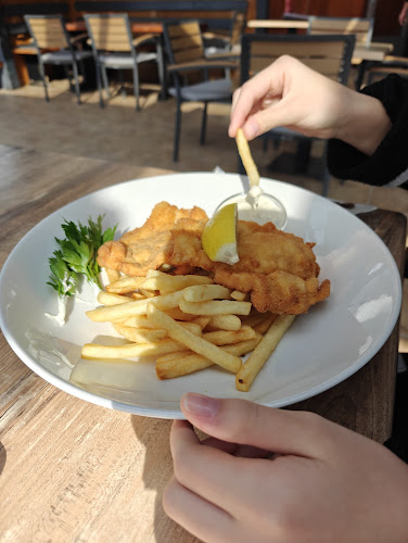 Restavracija in pizzerija Center, Miha Gluščič d.o.o.