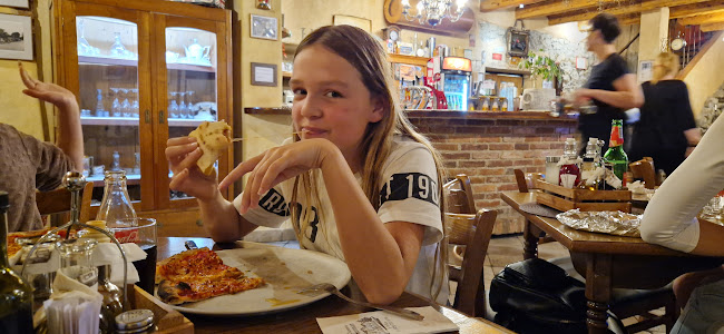 Opinii despre Gostilna in pizzeria Herman s prenočišči în Pivka - Gastronomija in gostinstvo