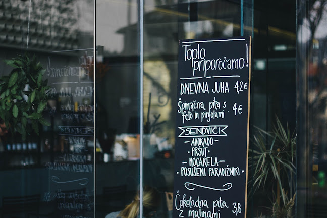 Opinii despre Idealist în Ljubljana - Gastronomija in gostinstvo
