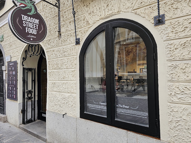 Ciril-Metodov trg 11, 1000 Ljubljana