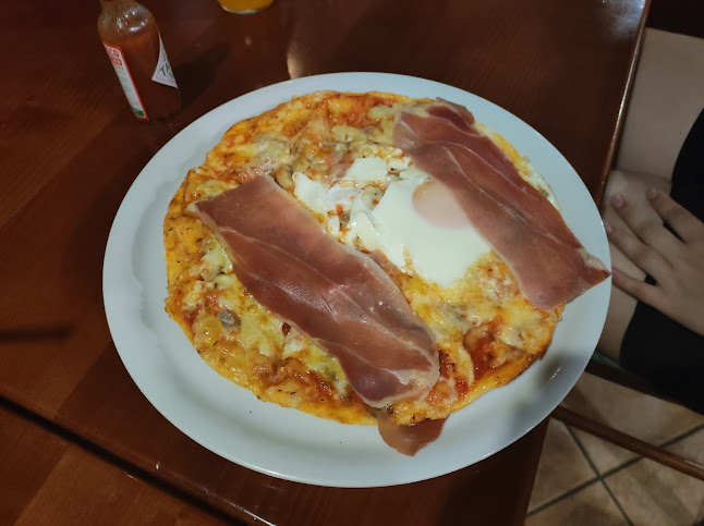 Pizzerija Sončna ura - Gastronomija in gostinstvo