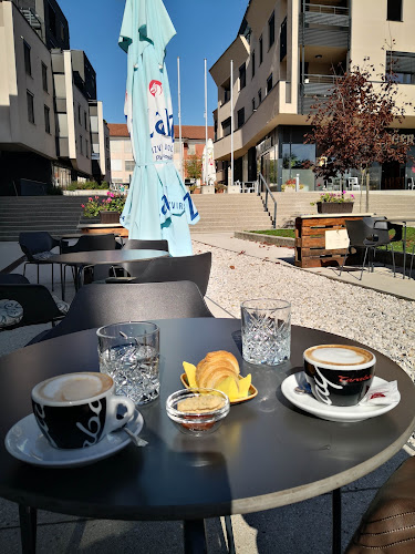 ČAJNA SOBA & KAVARNA KNJIŽNICA