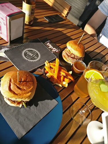 PUNKT, bistro in kavarna - Kotlje