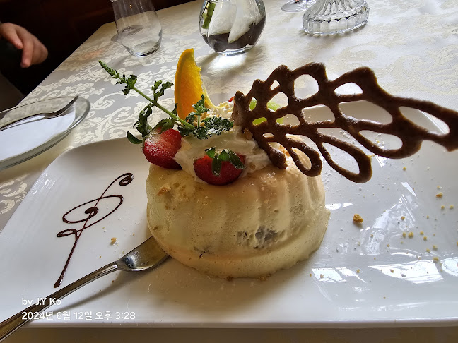 Šiker - gostilna & hotel - since 1870 - Pernica