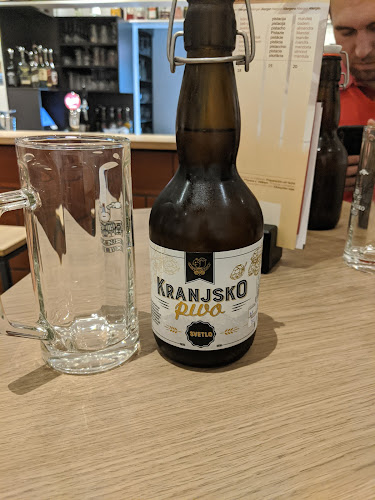 Trubarjev trg 6, 4000 Kranj