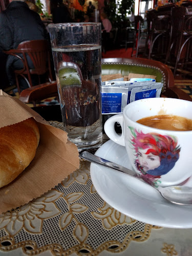 Kava bar "Petra in jazz Pub" - Ban Božidar, s.p. - Gastronomija in gostinstvo