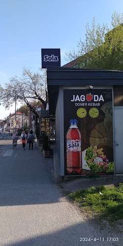 Celovška cesta 75, 1000 Ljubljana