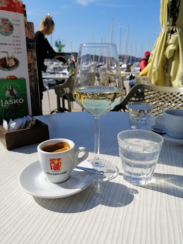 The Wall pub - Luka Vardić, s.p.