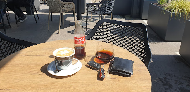 Kavarna Skandi - Gastronomija in gostinstvo