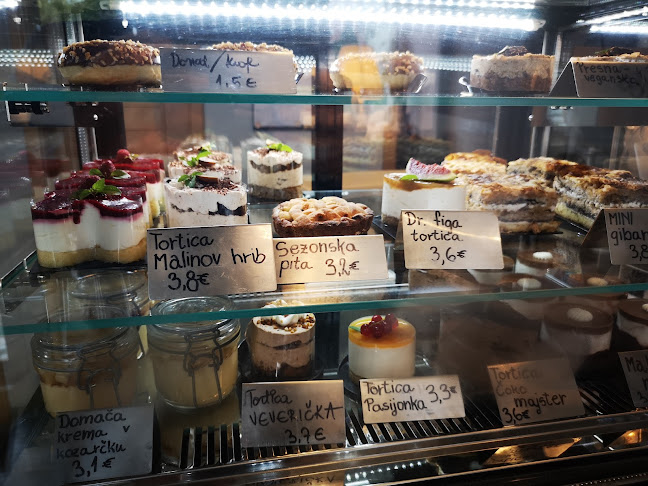 Mini kavarnica - Gastronomija in gostinstvo