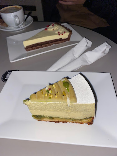 Petkovškovo nabrežje 3, 1000 Ljubljana