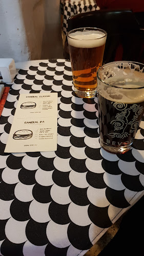 Bar Cameral - Gastronomija in gostinstvo