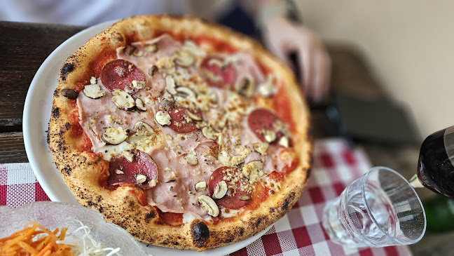 Pizzerija Betlehem - Gastronomija in gostinstvo