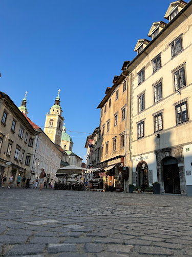Opinii despre Trigovna Olivers & Co în Ljubljana - Gastronomija in gostinstvo