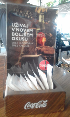 Opinii despre Livingroom Lounge - Ljubljana în Ljubljana - Gastronomija in gostinstvo