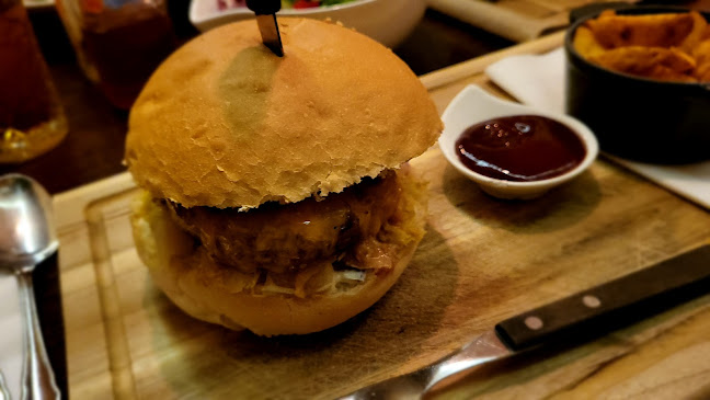 Foksner - Gastronomija in gostinstvo