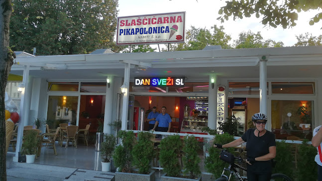 Comentarii opinii despre Slaščičarna in Kavarna Pikapolonica