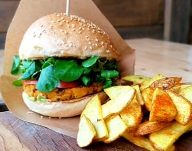 VRATARNICA KAMNIK - Gastronomija in gostinstvo