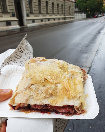 Domača peka - Gastronomija in gostinstvo