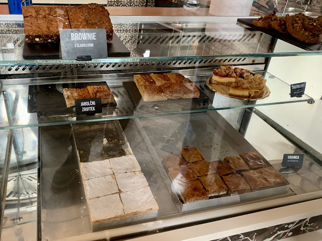 Opinii despre Lolita în Ljubljana - Gastronomija in gostinstvo