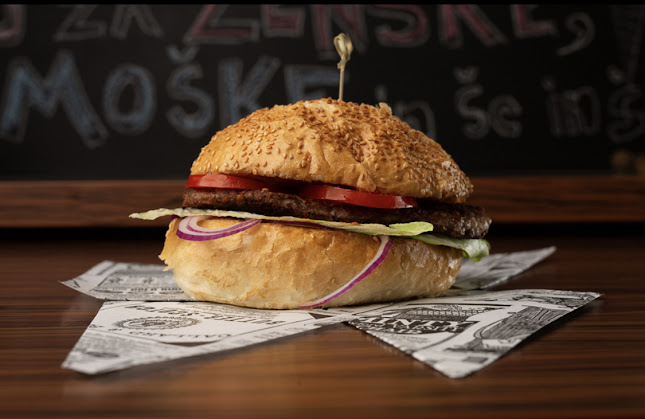 Comentarii opinii despre Kavarna in slaščičarna Nabucco