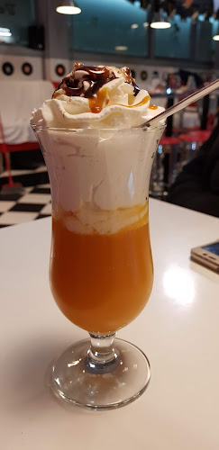 Bejbi Bar - Gastronomija in gostinstvo