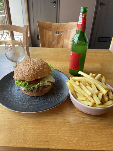 Okrepčevalnica Zadruga