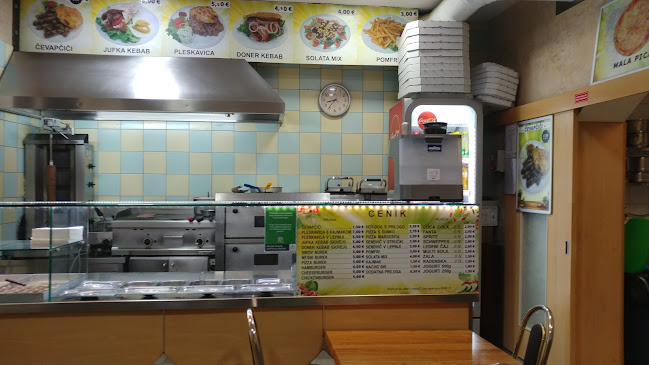 Okrepčevalnica Burek - Gastronomija in gostinstvo