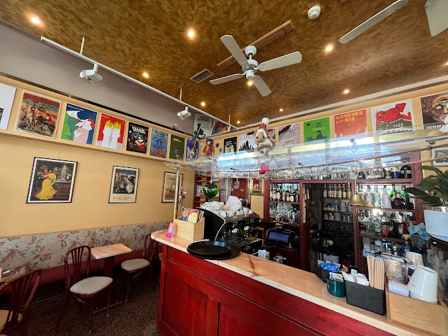 Kavarna Apropo - Gastronomija in gostinstvo