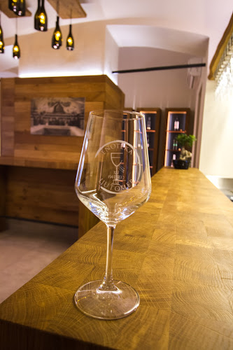 Comentarii opinii despre Enoteka Ljutomer, Vinopolis d.o.o.