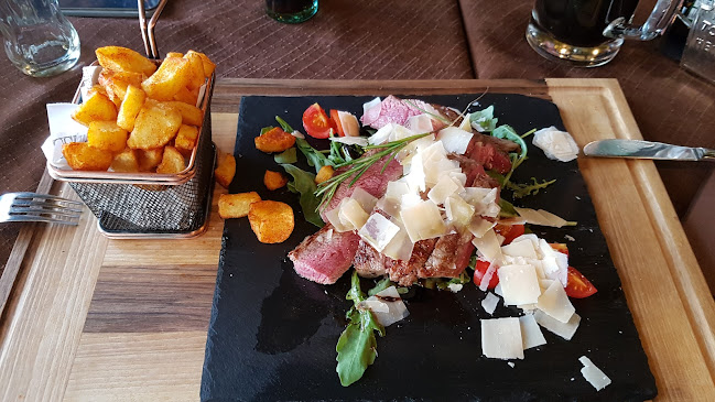 Pivovarna in gostilna Pek - Gastronomija in gostinstvo