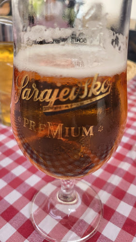 Opinii despre Baščaršija (Koper Carpacciov trg) în Koper - Gastronomija in gostinstvo