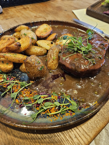 Opinii despre Cool House Vič în Ljubljana - Gastronomija in gostinstvo