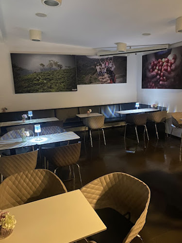 Kavarna in slaščičarna Na trgu