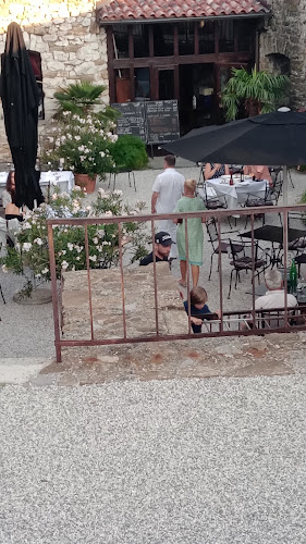 Okrepčevalnica Konoba Dalmacija