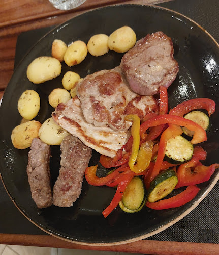 Plešivo, 38 - Goriška Brda, Slovenija, 5212 Dobrovo