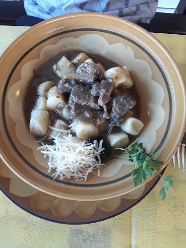 Podgrad 105, 6244 Podgrad