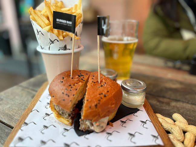 Opinii despre Burger Bar în Ljubljana - Gastronomija in gostinstvo