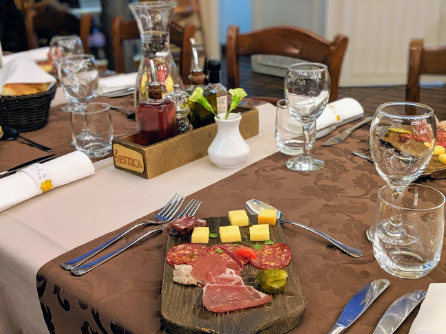 Slovenska cesta 40, 1000 Ljubljana