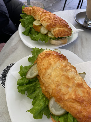 Kavarna Rolca - Gastronomija in gostinstvo