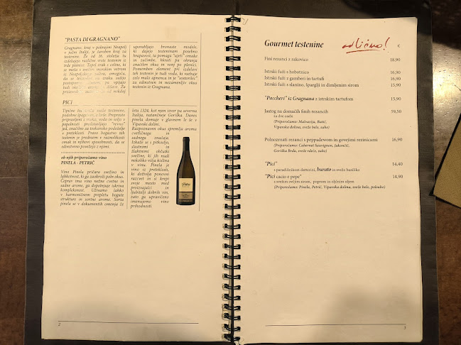 Opinii despre Piazza în Ljubljana - Gastronomija in gostinstvo