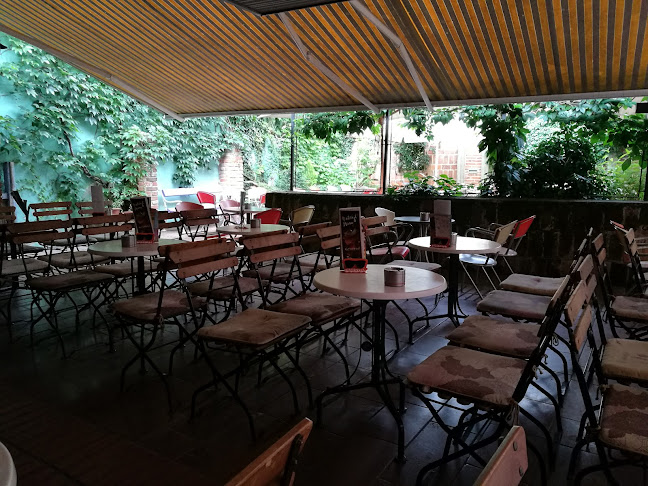 Toto Cafe Bar, Mojca Furman S.P. - Gastronomija in gostinstvo