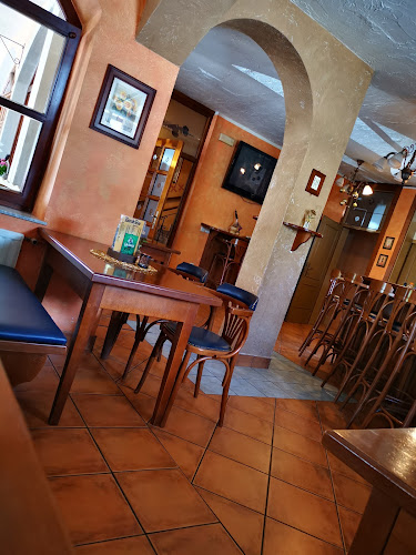 Opinii despre Barok Bar, Klara Turk s.p. în Škofja Loka - Gastronomija in gostinstvo