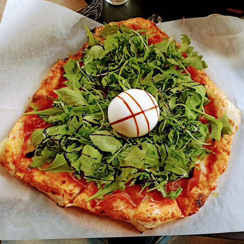 Zbornica bar in žar