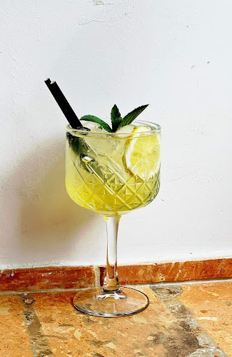 Picerija in kavarna Vojničanka - Gastronomija in gostinstvo