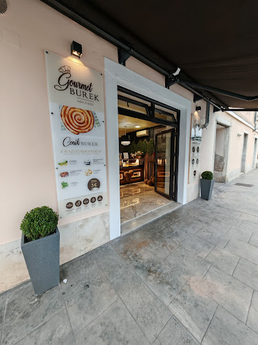 Pristaniška ulica 7a, 6000 Koper