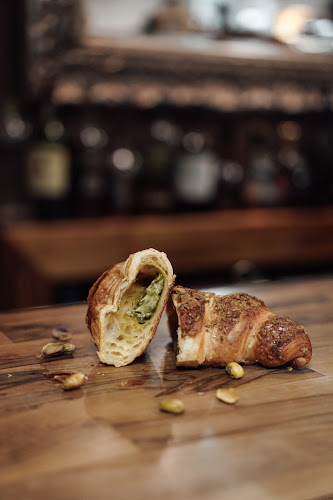 Kofi Plac - Gastronomija in gostinstvo