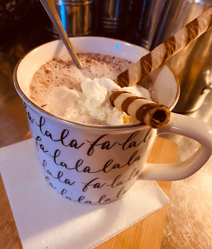 Kavarna Carniola - Gastronomija in gostinstvo