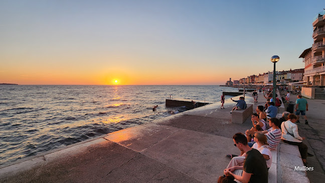 Caffe Teater - Gastronomija in gostinstvo
